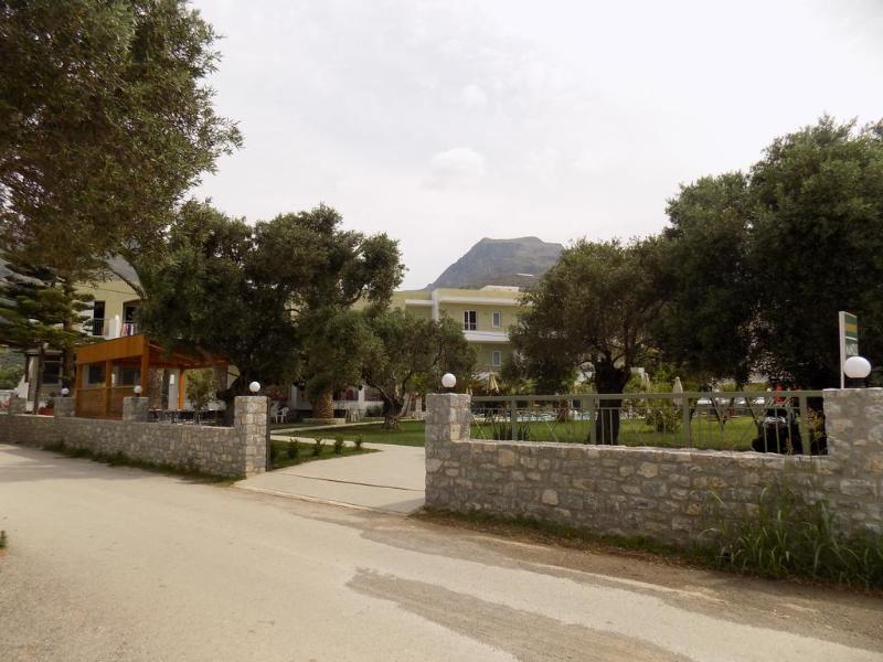 Ξενοδοχείο με διαμερίσματα μανώλης
