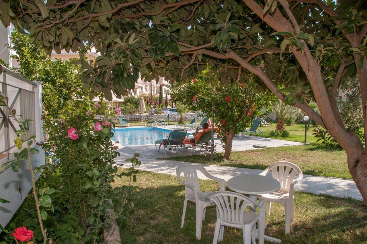 Manolis Apart Otel