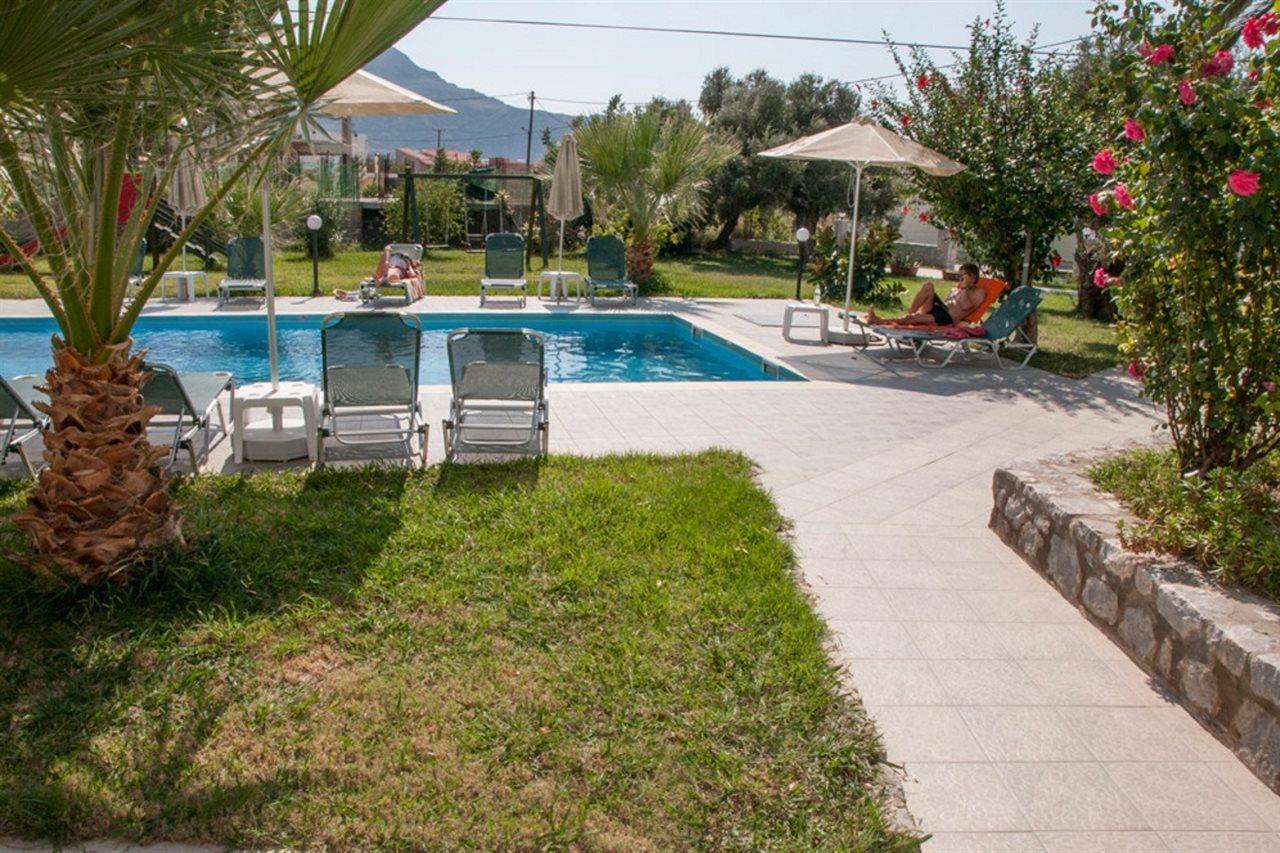Manolis Apart Otel 3*
