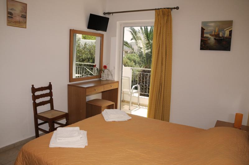 Apart Otel Manolis 3*